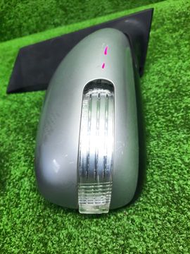 ЗЕРКАЛО НА TOYOTA ISIS ZNM10G