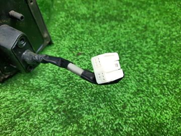 ЗЕРКАЛО НА TOYOTA ISIS ZNM10W