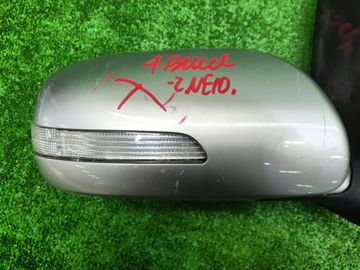 ЗЕРКАЛО НА TOYOTA WISH ZNE10G