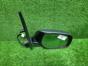 ЗЕРКАЛО НА TOYOTA ISIS ZNM10W