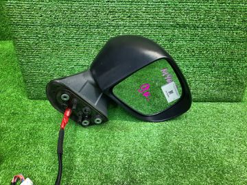 ЗЕРКАЛО НА TOYOTA TANK M900A