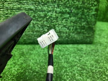 ЗЕРКАЛО НА TOYOTA AVENSIS AZT250