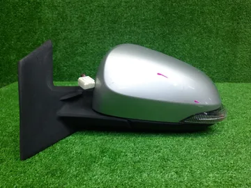 ЗЕРКАЛО НА TOYOTA AQUA NHP10
