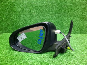 ЗЕРКАЛО НА TOYOTA AQUA NHP10