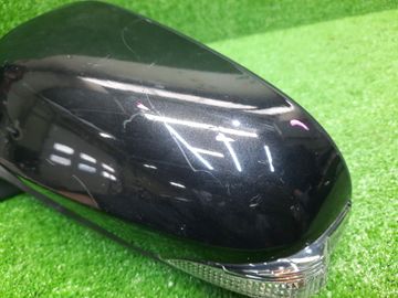 ЗЕРКАЛО НА TOYOTA AQUA NHP10