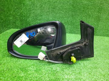 ЗЕРКАЛО НА TOYOTA AQUA NHP10