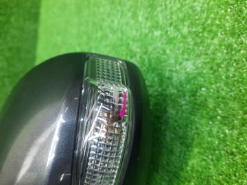 ЗЕРКАЛО НА TOYOTA AQUA NHP10