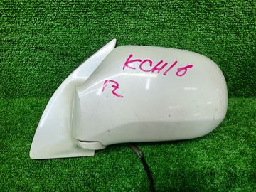 ЗЕРКАЛО НА TOYOTA GRANVIA KCH16W