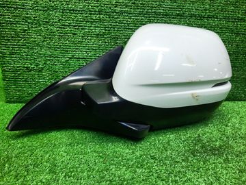 ЗЕРКАЛО НА HONDA VEZEL RU3