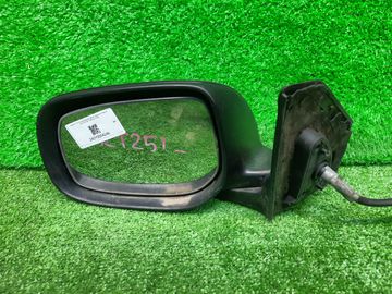 ЗЕРКАЛО НА TOYOTA AVENSIS AZT250