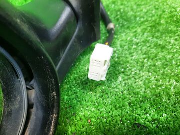 ЗЕРКАЛО НА TOYOTA AVENSIS AZT250