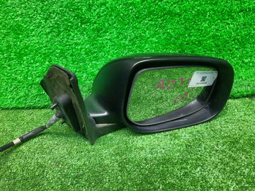 ЗЕРКАЛО НА TOYOTA AVENSIS AZT250