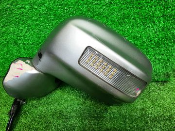 ЗЕРКАЛО НА NISSAN SERENA PC24