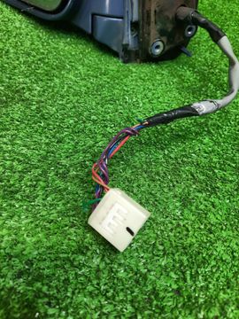 ЗЕРКАЛО НА TOYOTA HIACE REGIUS KCH46G