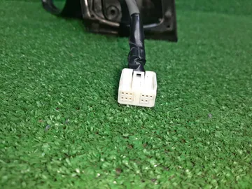 ЗЕРКАЛО НА TOYOTA ISIS ZNM10G