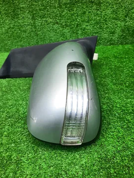 ЗЕРКАЛО НА TOYOTA ISIS ZNM10G