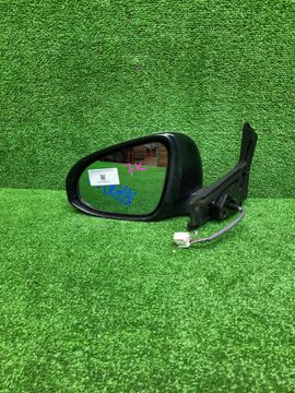 ЗЕРКАЛО НА TOYOTA AQUA NHP10