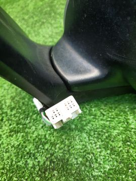 ЗЕРКАЛО НА TOYOTA AVENSIS AZT250