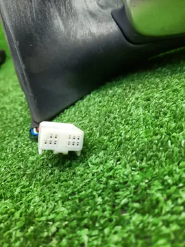 ЗЕРКАЛО НА TOYOTA AVENSIS AZT250