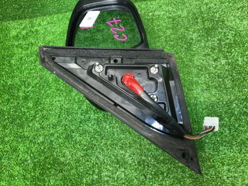 ЗЕРКАЛО НА NISSAN SERENA C27