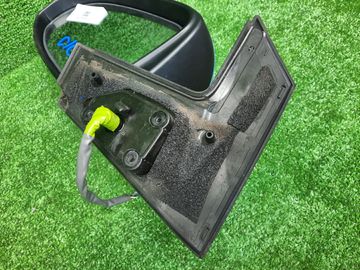 ЗЕРКАЛО НА TOYOTA AQUA NHP10