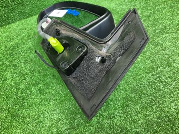 ЗЕРКАЛО НА TOYOTA AQUA NHP10