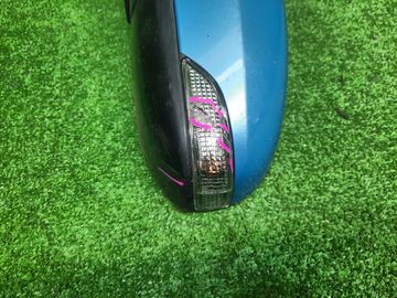 ЗЕРКАЛО НА TOYOTA AQUA NHP10