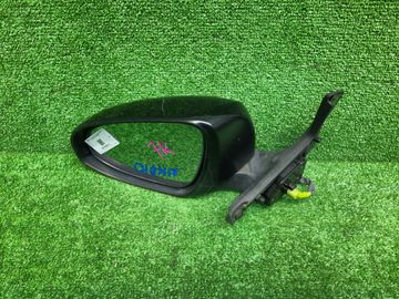 ЗЕРКАЛО НА TOYOTA AQUA NHP10