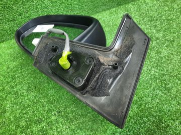 ЗЕРКАЛО НА TOYOTA AQUA NHP10