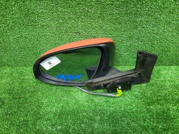 ЗЕРКАЛО НА TOYOTA AQUA NHP10