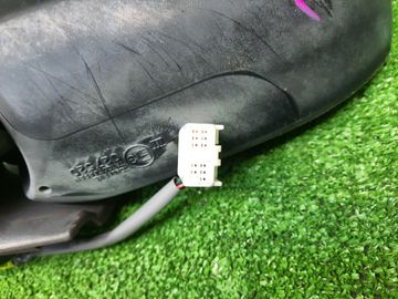 ЗЕРКАЛО НА TOYOTA AQUA NHP10