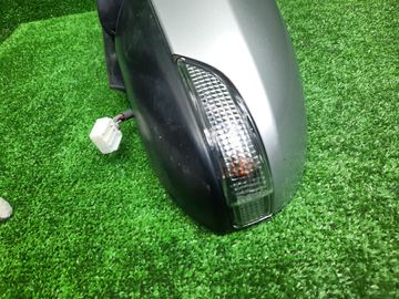 ЗЕРКАЛО НА TOYOTA AQUA NHP10