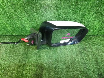 ЗЕРКАЛО НА NISSAN CARAVAN VR2E26