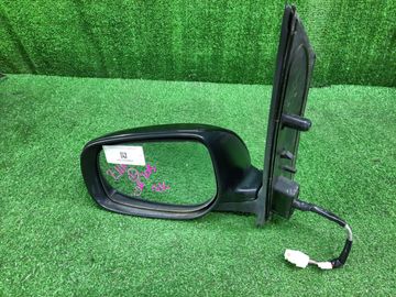 ЗЕРКАЛО НА TOYOTA ISIS ZNM10G