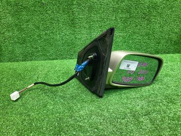 ЗЕРКАЛО НА TOYOTA VITZ NCP10