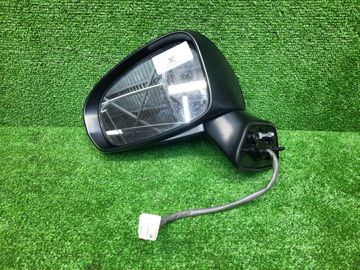 ЗЕРКАЛО НА TOYOTA RACTIS NCP120