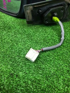 ЗЕРКАЛО НА TOYOTA AQUA NHP10