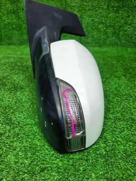 ЗЕРКАЛО НА TOYOTA AQUA NHP10