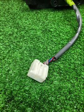 ЗЕРКАЛО НА TOYOTA AQUA NHP10