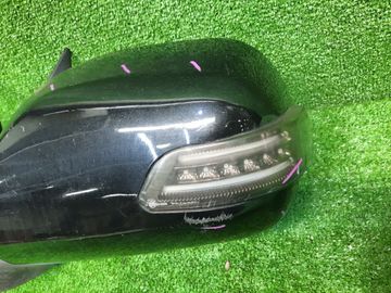 ЗЕРКАЛО НА TOYOTA HIACE TRH219