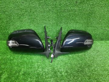 ЗЕРКАЛО НА TOYOTA HIACE TRH219