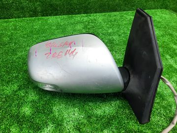 ЗЕРКАЛО НА TOYOTA AXIO ZRE142