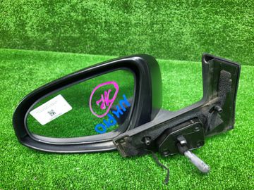 ЗЕРКАЛО НА TOYOTA AQUA NHP10