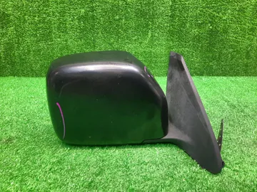 ЗЕРКАЛО НА TOYOTA NOAH KR42