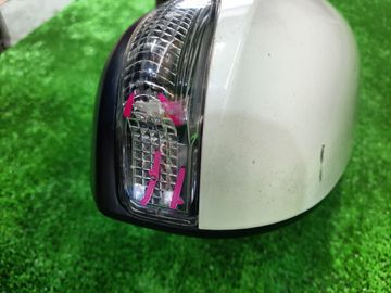 ЗЕРКАЛО НА TOYOTA AQUA NHP10