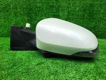 ЗЕРКАЛО НА TOYOTA VITZ NSP130