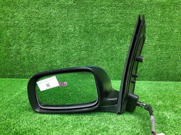 ЗЕРКАЛО НА TOYOTA WISH ZNE10