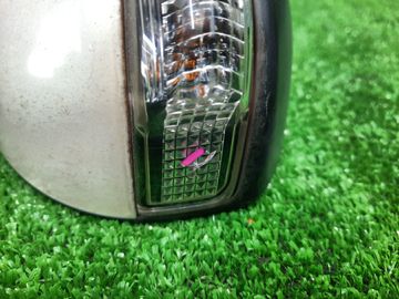 ЗЕРКАЛО НА TOYOTA AQUA NHP10