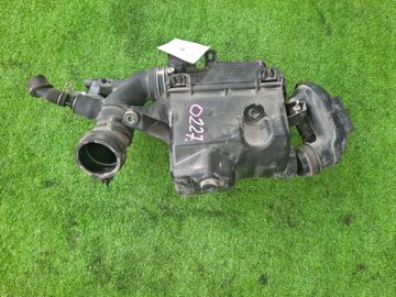 КОРПУС ВОЗДУШНОГО ФИЛЬТРА НА TOYOTA AQUA NHP10 1NZ-FXE