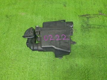 КОРПУС ВОЗДУШНОГО ФИЛЬТРА НА TOYOTA AQUA NHP10 1NZ-FXE